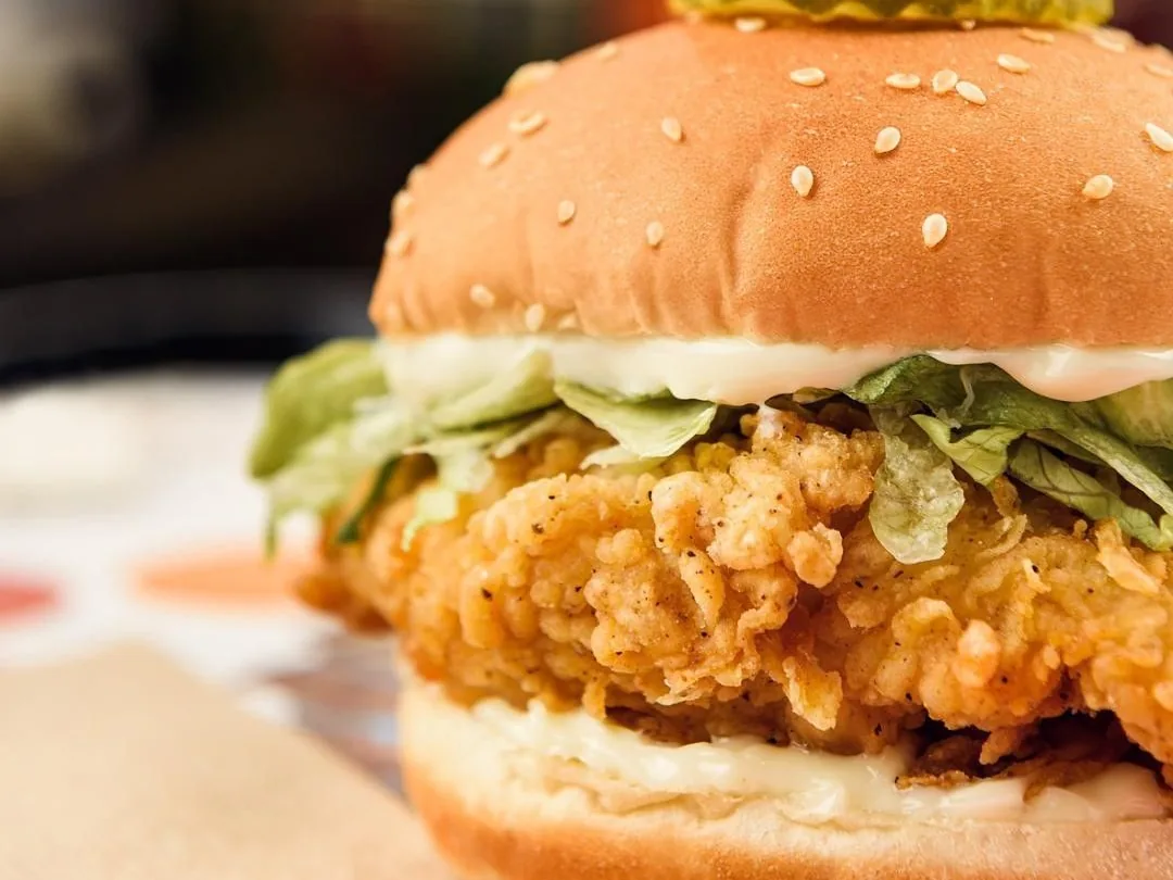 Crispy chicken burger with lettuce and mayonnaise